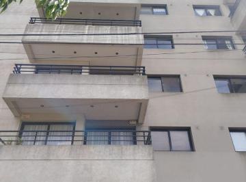 Departamento de 3 ambientes, Berazategui · Departamento de 57 m² con 2 Dorm. en Venta en Berazategui