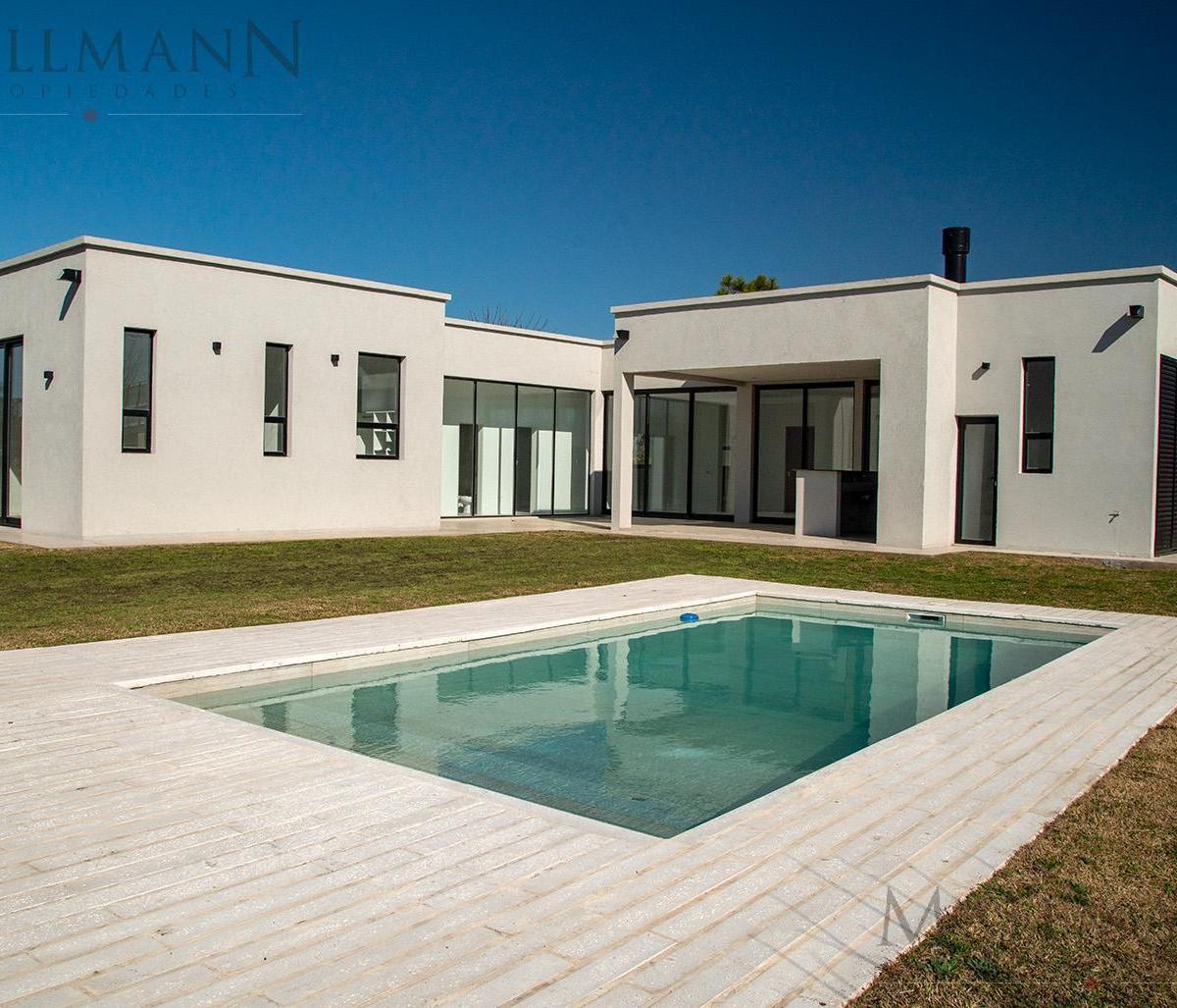 Venta Casa en Medal 3 Dorm