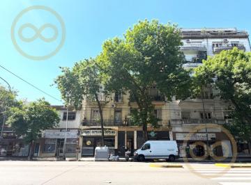 PH · 130m² · 6 Ambientes · PH de Categoria Floresta Venta