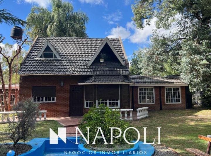 Quinta vacacional · 200m² · 5 Ambientes · 2 Cocheras