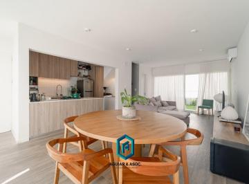 Casa · 126m² · 6 Ambientes · 2 Cocheras · Casa Triplex. Miradores de Manantiales I. Urbo 9