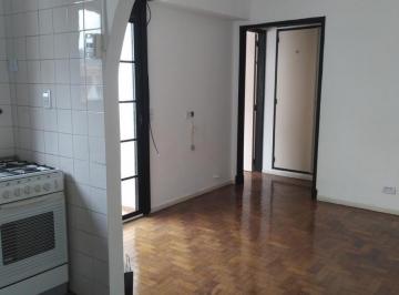 PH · 37m² · 2 Ambientes · PH en Floresta
