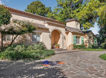 Casa · 350m² · 7 Ambientes · 2 Cocheras · Casa a La Venta en Country Club San Diego, Moreno