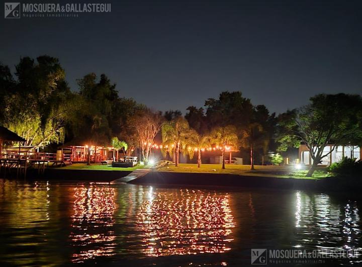 Casa en alquiler en Tigre · 7 ambientes