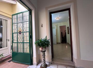 Casa de 5 ambientes, Villa Devoto · Venta Casa Villa Devoto 5 Amb con Coch Cubierta, Terraza y Quincho - Nueva York 3490.