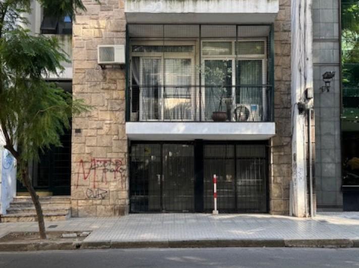 Local comercial · 81m²