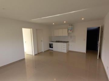 Departamento de 2 ambientes, General San Martín · Departamento 2 Ambientes Amplio con Balcón. 2do Piso Al Frente. Posesión Inmediata. Financiacion