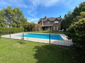 Casa · 375m² · 6 Ambientes · 3 Cocheras · Excelente Casa en Venta - Los Cardales Country Club