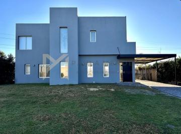 Casa · 200m² · 6 Ambientes · 3 Cocheras · Casa en Venta en San Francisco, Villanueva, Tigre