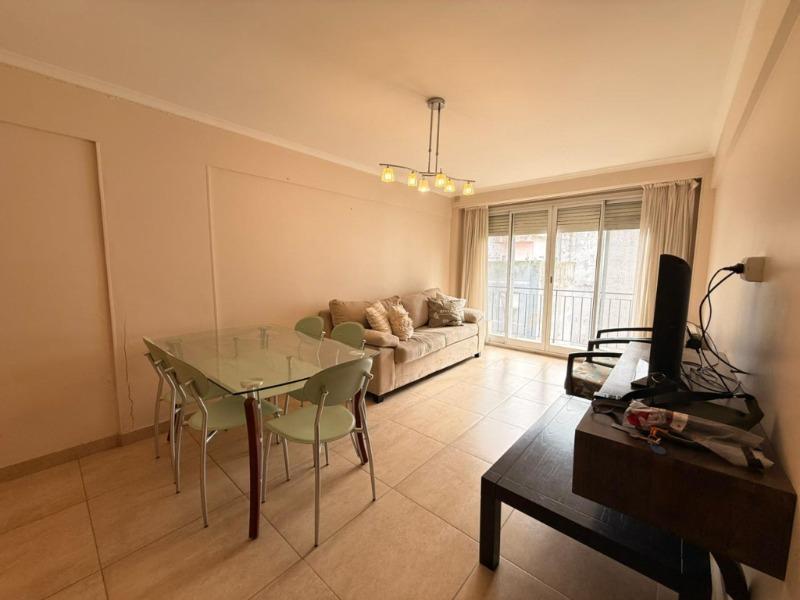 Venta 3 ambientes al frente con balcon en zona macrocentro
