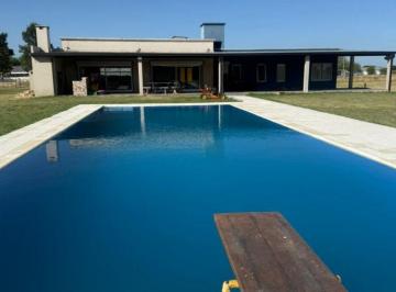 Casa de 5 ambientes, General Las Heras · Casa de Campo con Piscina en Venta - General Las Heras (Fuera de Gba)