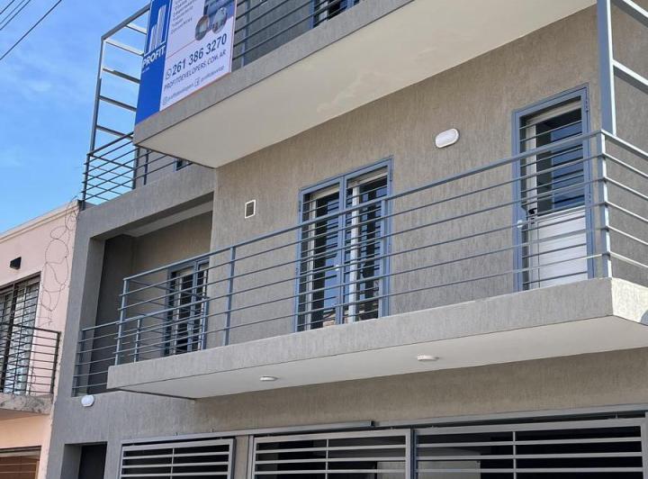 Departamento · 70m² · 4 Ambientes · 1 Cochera
