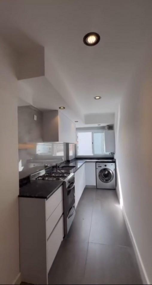 4 Ambientes a la calle con Balcón Terraza de 40 m² y Cochera – Vista a Plaza San Martín