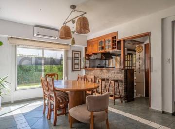 Casa · 206m² · 6 Ambientes · Venta Casa 6 Ambientes Jardin Cochera Tigre Centro