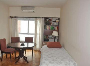 Departamento de 1 ambiente, Recoleta · Luminoso Departamento en Venta en Recoleta