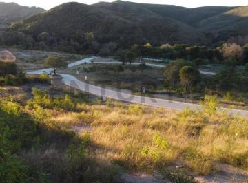 Terreno · Invertí en Tu Futuro! Lote en Colinas de La Deseada!