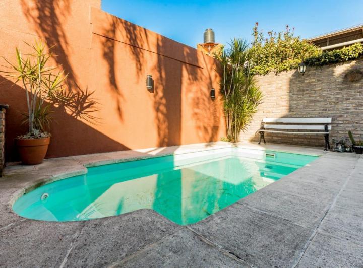 Casa · 237m² · 7 Ambientes · 1 Cochera