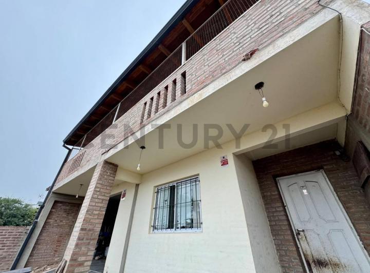 Casa · 256m² · 3 Dormitorios