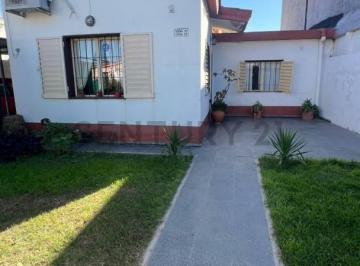 Casa · 133m² · 3 Dormitorios · 2 Cocheras · Casa en Venta 3 Dorm. Barrio Ampliación 1° de Mayo, Córdoba Capital