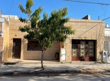 Casa · 185m² · 3 Ambientes · 1 Cochera · Venta Casa 2 Dorm con Escritura + Departamento a Reestructurar