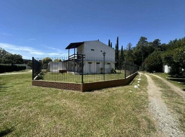 Casa · 600m² · 10 Ambientes · 10 Cocheras