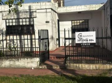 Casa · Casa Venta 3 Dorm. – Barrio Quebrada de Las Rosas - Posibilidad Comercial