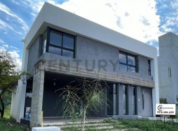 Casa · 120m² · 2 Dormitorios · 2 Cocheras · Terrazas de La Estanzuela, Apto Credito