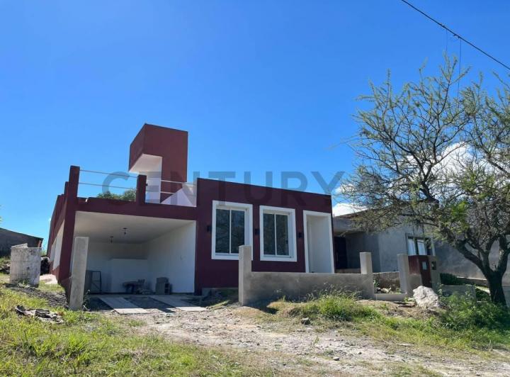Casa · 130m² · 4 Ambientes · 1 Cochera
