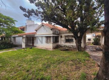 Casa · 420m² · 8 Ambientes · 2 Cocheras · Venta de Casa en Bajo Palermo, Córdoba