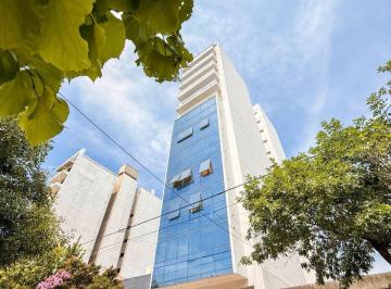 Departamento · 39m² · 1 Ambiente · 1 Cochera · Monoambiente en Venta 39 m² 46 y 16 Muy Luminoso Al Frente con Cochera