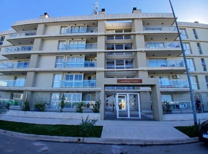 Departamento · 73m² · 4 Ambientes · 1 Cochera