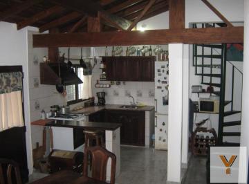 PH · 182m² · 6 Ambientes · PH en Venta - 4 Dorm. 2 Baños - 217 m² - Villa Madero