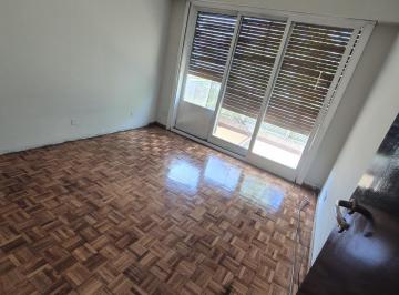 Departamento · 98m² · 5 Ambientes · Departamento en Flores