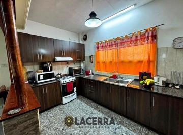Casa · 107m² · 3 Ambientes · 1 Cochera · Casa en Venta 3 Amb Villa Ballester Apto Credito