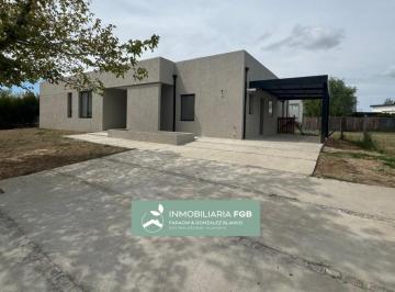 Casa · 160m² · 5 Ambientes · 1 Cochera · Casa en Venta en Barrio Golf | El Cantón | Escobar | 4 Dorm. | 3 Baños | Garage Cubierto