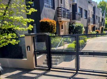 Casa · 110m² · 3 Dormitorios · 1 Cochera · Triplex en Venta Tigre Centro Recidencial