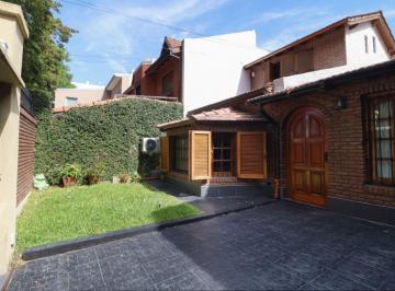Casa · 177m² · 4 Ambientes · 1 Cochera · Casa Luminosa 177 m² Cub. | Jardín, Parrilla y Cochera Villa Real, a Pasos del Parque Terán A/credito