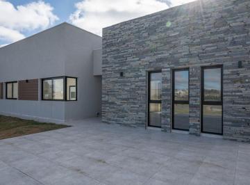 Casa · 191m² · 5 Ambientes · 1 Cochera · Venta Casa Gral Rodriguez 5 Amb, Club de Campo El Nacional