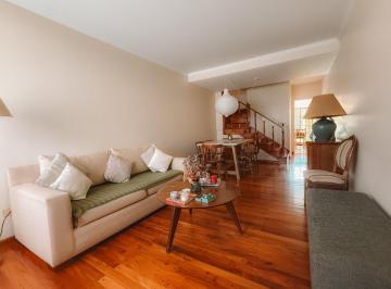 Casa · 95m² · 5 Ambientes · 1 Cochera · Triplex en Venta N. Avellaneda 4000, Olivos