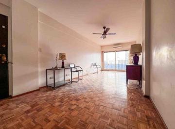 Departamento · 51m² · 2 Ambientes · Oportunidad Recoleta 2 Amb con Balcón y Lavadero Credito/ Permuta