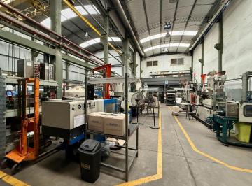 Bodega-Galpón · 959m² · Galpón Industrial con Puente Grúa + Doble Frente | San Martín | 959 m²