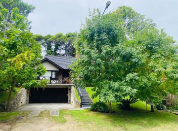 Casa · 220m² · 6 Ambientes · 2 Cocheras · Casa en Venta - 5 Dorm. 4 Baños - Pinamar