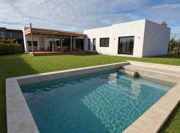 Casa · 183m² · 5 Ambientes · Casa en Venta en Laguna Grande, Villanueva, Tigre