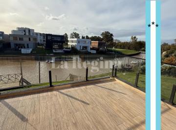 Casa · 221m² · 4 Ambientes · 1 Cochera · Casa en Venta en Canal Barrio Nautico, Villanueva, Tigre