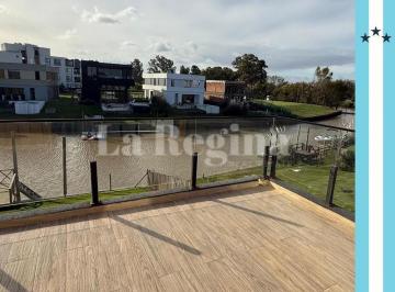 Casa · 221m² · 4 Ambientes · 1 Cochera · Casa en Venta en Canal Barrio Nautico, Villanueva, Tigre