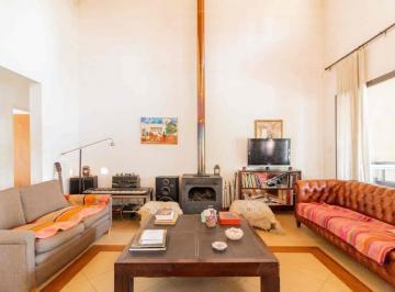Casa · 207m² · 6 Ambientes · Casa en Venta Ubicado en Santa Clara, Villanueva, Tigre