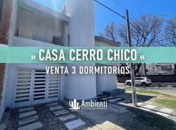 Casa de 4 ambientes, Córdoba · Casa Esquina Refaccionada 3 Dorm. - Cerro Chico