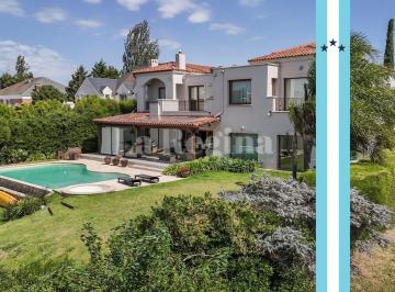 Casa · 740m² · 10 Ambientes · 3 Cocheras · Casa en Venta en La Isla, Nordelta, Tigre