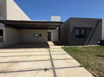 Casa · 125m² · 3 Ambientes · 2 Cocheras · Casa a Estrenar en Venta 3 Dorm. Nobu Town, Docta 360 m² Financiación