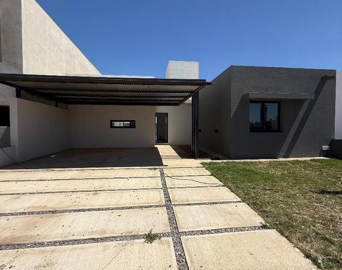 Casa · 125m² · 3 Ambientes · 2 Cocheras